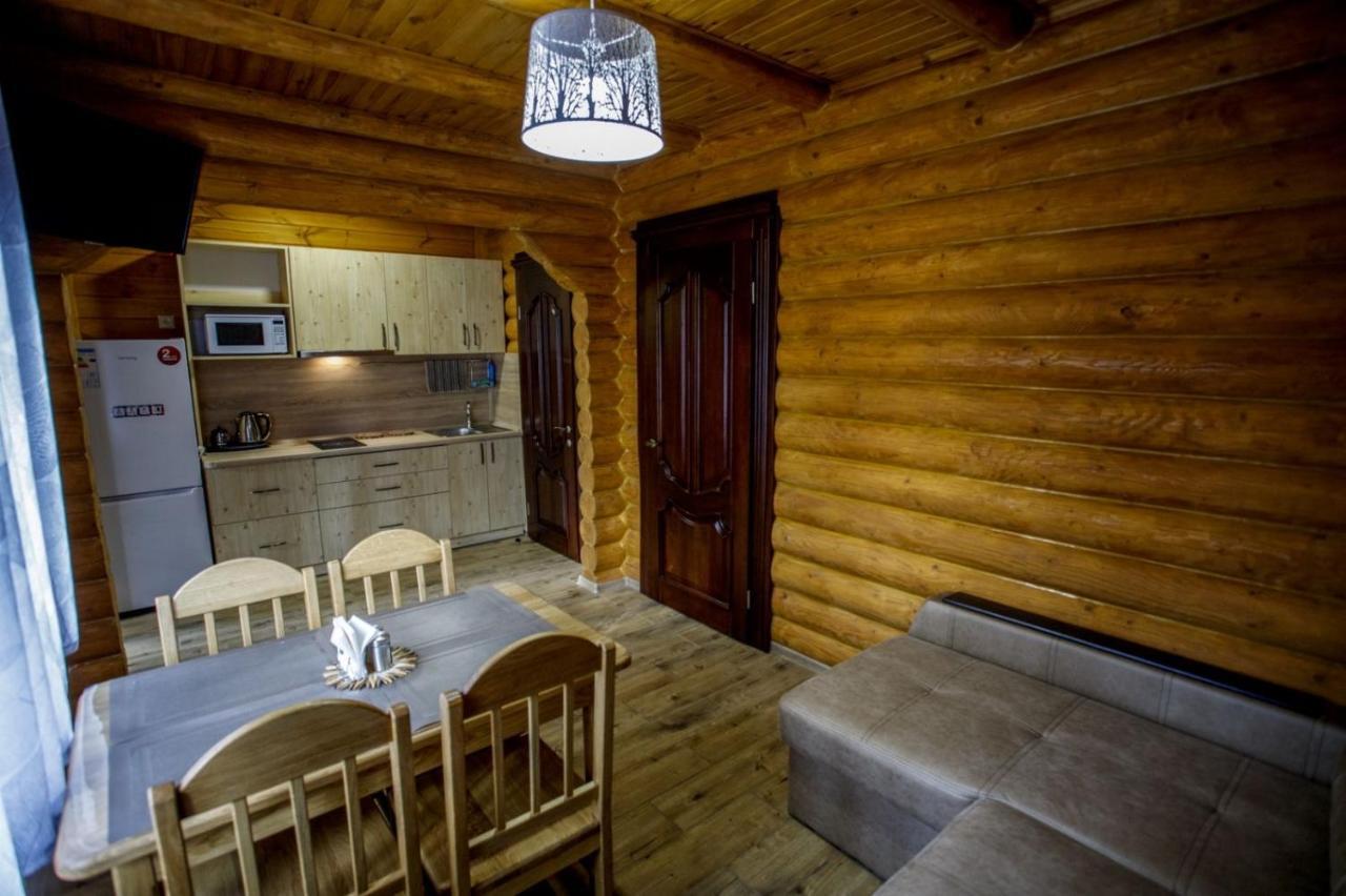 Комплекс Відпочинку Goldfіsh Сlub Guest House Babintsy Exterior photo