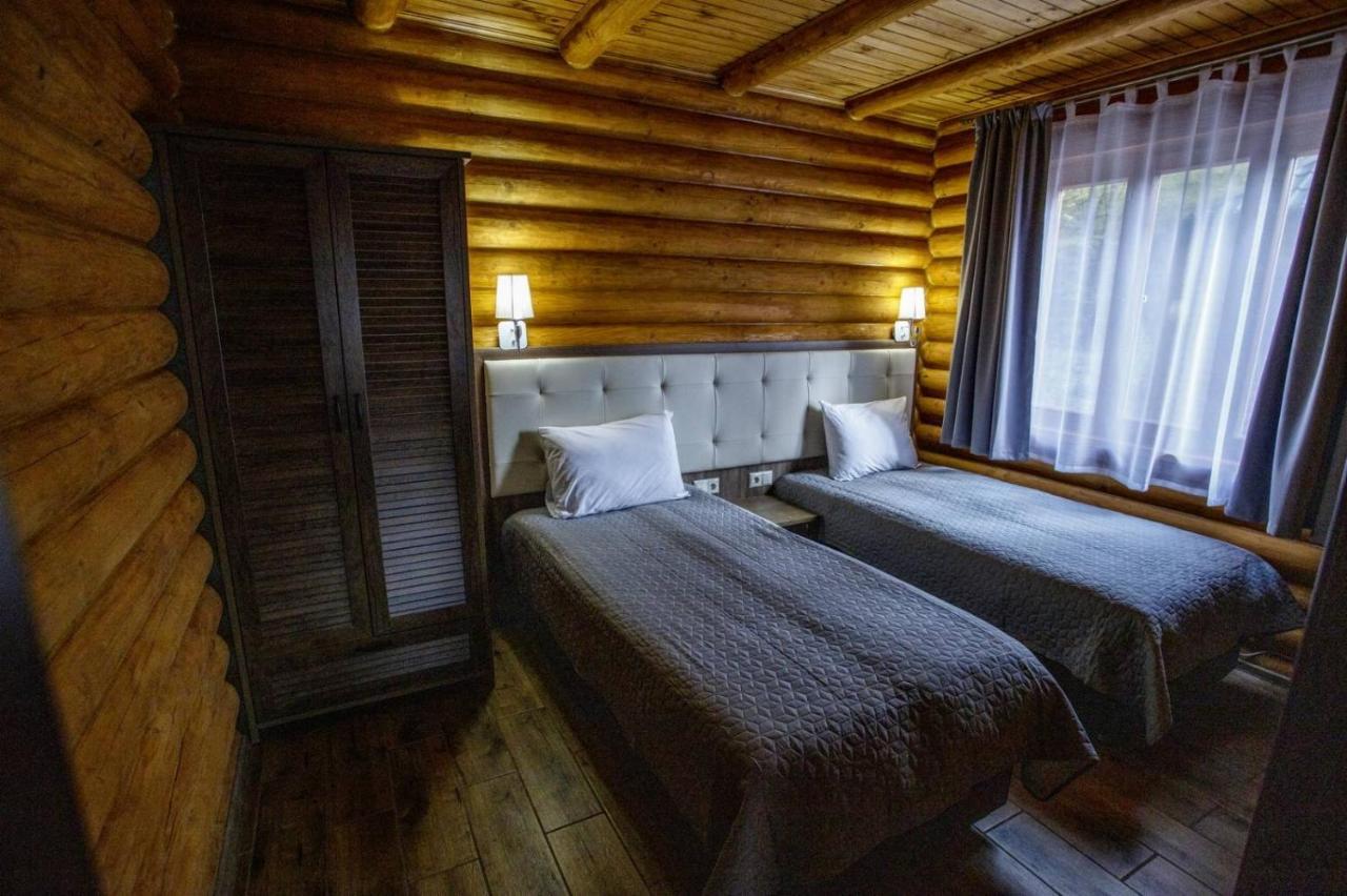 Комплекс Відпочинку Goldfіsh Сlub Guest House Babintsy Exterior photo